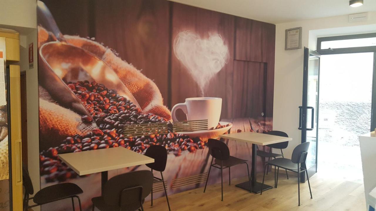 Hotel Pace 브렌조네 술 가르다 외부 사진