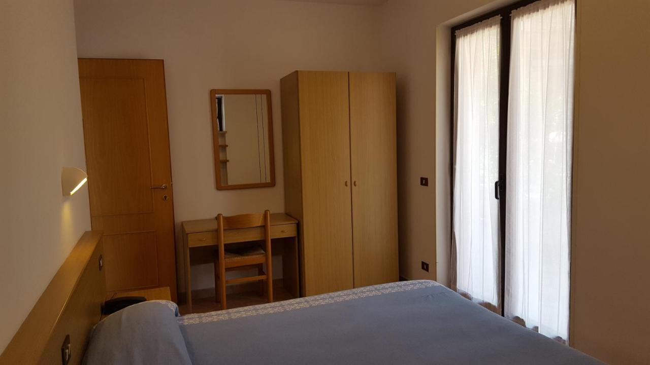 Hotel Pace 브렌조네 술 가르다 외부 사진